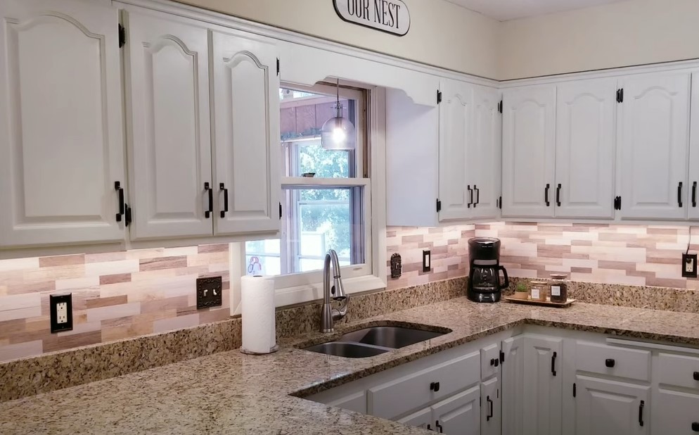 Benefits of LED Cabinet Lighting